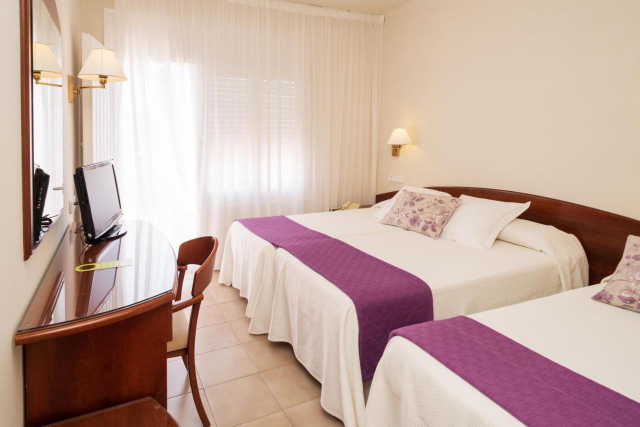 Hotel Avenida Tossa de Mar Habitación foto